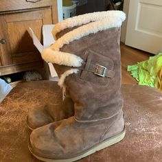 Australia Ugg Women’s Size 9 Tall Boots. Womens Ugg Boots, Ugg Australia, Tall Boots, Womens Uggs, Winter Rain, Ugg Shoes, Rain Boots, Womens Boots, Australia