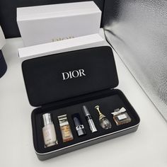 Brand New, Never Used Before, Dior Travel Size Set, Come In A Really Nice Black Dior Coffret (That You Can Do Diy, Add Chain, Turn It Into A Bag, Or Just Use It As A Clutch). Including 6 Travel Size Items: - Capture Totale Le Serum - Dior Prestige La Micro-Huile De Rose Advanced Serum - Rouge Lipstick - Mascara - Jadore - Miss Dior Dior Prestige, Dior Skincare, Travel Size Items, Rouge Lipstick, Beauty Inspo, Skincare Gift Set, Dior Beauty, Miss Dior, Skincare Set