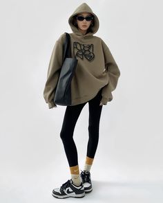 A sweatshirt hoodie with an eye-catching front logo. 

It has an exquisite length and goes well with a wide range of bottoms. 

This relaxed sweat item is sure to be popular. 

◾️Model
Height/Weight: 162cm/40kg
Try size: S



Size (cm)
Length
Shoulder width
Chest measurement
Sleeve length


S
69
57
114
60


M
71
59
118
61.5


L
73
61
122
63 Oversized Khaki Hooded Hoodie, Trendy Hooded Khaki Hoodie, Trendy Khaki Hooded Hoodie, Casual Khaki Hoodie For Loungewear, Khaki Hoodie Sweatshirt For Streetwear, Oversized Khaki Hoodie With Ribbed Cuffs, Trendy Khaki Hoodie For Winter, Oversized Khaki Sporty Hoodie, Oversized Sporty Khaki Hoodie