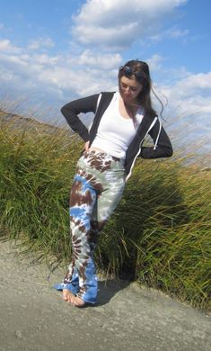 Hey, I found this really awesome Etsy listing at https://www.etsy.com/listing/679371932/cool-tie-dye-flare-yoga-pants Flare Pants Outfit, Flare Yoga Pants, Boho Tie Dye, Festival Pants, Womens Sports, Tie Dye Maxi, Boho Pants, Tie And Dye, Earthy Colors