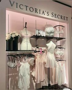 Victoria's Secret Store, Vs Pink Clothes, Victoria Secret Clothing, Vs Clothes, Victoria Secret Style, Profumo Victoria Secret