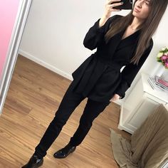 A suit of women fashion suits-Aria Doejay Classy Suits, Fashion Suits, Belted Jacket, American People, Tracksuit Women, Suit Fashion, Office Ladies, Put On, Suits For Women