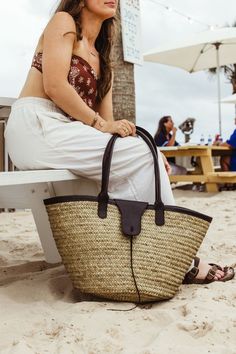 Get ready for fall with this versatile straw tote bag, perfect for all your seasonal outings—from beach days to farmers markets. Ethically made and stylish, it's the accessory your fall wardrobe needs. Shop now and make every adventure chic! 👜🍂 #FallFashion #StrawTote #EthicalFashion #SustainableStyle #BeachBag #BohoStyle Get Ready For Fall, Best Travel Accessories, Market Tote Bag, Straw Tote Bag, Farmers Markets, Handcrafted Bags, Ready For Fall, Straw Tote, Market Tote