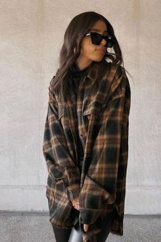 Wander Outfit, Beige Crop Tops, Flannel Outfits, Pastel Outfit, Look At You, Mode Inspiration