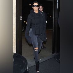 Vetements Black Hoodie Aso Kim Kardashian. Size Small. Runs Small - More Like Xxs Or Xs. 100% Cotton. Excellent Used Condition - No Flaws. Extremely Rare!!! Kim Has Worn It As Recently As 2022 While On A Date W/ Pete Davidson. I’m 100% Sure I Want To Sell - Will Depend On Offers. Only Ever Dry Cleaned To Preserve Integrity Of Item. Smoke Free Home. Authentic! Kim Kardashian Airport, Estilo Khloe Kardashian, Airport Attire, Kim Kardashian Outfits, Kim K Style, Kardashian Outfit, Lax Airport, Kim Kardashian Style, Kendall Jenner Outfits