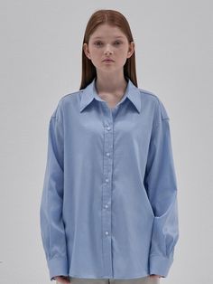 Composition : Rayon 54% Nylon 40% Spandex 6%Country of Origin : Republic of Korea Blue Relaxed Fit Shirt For Office, Blue Relaxed Fit Top For Office, Blue Relaxed Fit Office Tops, Blue Relaxed Fit Shirt For Work, Oversized Blue Tops For Workwear, Oversized Blue Top For Office, Light Blue Relaxed Fit Top For Work, Wrinkle Free, Blue Sky