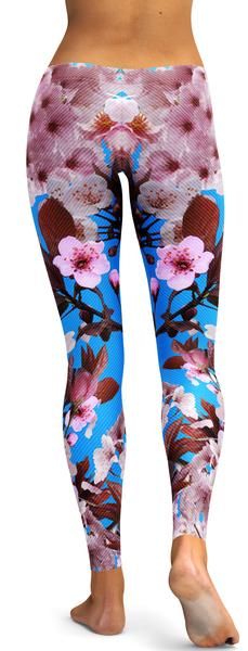 Trendy Spring Workout Activewear, Spring Floral Print Stretch Leggings, Fitted Floral Print Leggings For Spring, Sporty Blue Leggings For Spring, Sporty Spring Yoga Leggings, Sporty Spring Leggings For Yoga, Casual Floral Print Yoga Activewear, Trendy Blue Activewear For Spring, Casual Spring Yoga Activewear