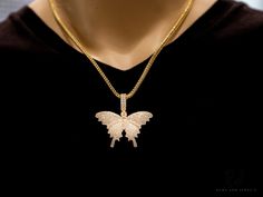 Moissanite Diamond Butterfly Pendant, 14k yellow Gold butterfly Pendant, Trendy Diamond Butterfly Charm, Minimalist Butterfly Necklace ◈ 𝐦𝐞𝐭𝐚𝐥 →Metal: 925 Starling Silver, 10K Gold, 14K Gold, And 18K Gold →Metal Color: Yellow Gold, White Gold, Rose Gold, Black Gold(Plating) →Weight: 18 to 33 GM ◈ 𝐃𝐢𝐚𝐦𝐨𝐧𝐝  →Diamond: Moissanite Diamond (Man Made Diamond / Eco-Friendly Diamond)  →Color: D →Quality: VVS →Weight: 1.75 Ct →Shape: Round Brilliant Cut.  →Setting: Micro setting.  ◈ 𝐎𝐫𝐝𝐞𝐫 Gold Diamond Butterfly Jewelry, Gold Butterfly Diamond Jewelry, Diamond Butterfly Necklace, Minimalist Butterfly, Diamond Butterfly, Butterfly Pendant Necklace, Man Made Diamonds, Gold Butterfly, Butterfly Charm