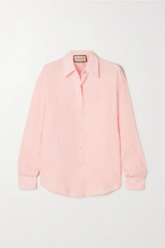 Gucci's shirt is instantly recognizable thanks to its iconic 'GG' monogram. It's been made in Italy from fluid silk-jacquard that has a subtle sheen as it catches the light. Leave the first few buttons undone for a more relaxed take. Gucci Clothes Women, Gucci Shirt Women, Light Pink Shirt, Gucci Shirt, Gucci Top, Jacquard Shirt, Gucci Outfits, Casual Fall Outfits, Fashion Girl