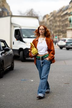 Paris Outfit Ideas, Boyfriend Jeans Style, Influencer Style, Top Street Style, Nyc Street Style, Nyfw Street Style, Autumn Winter 2024, Paris Outfits, Street Style Trends