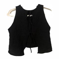 Nwot. Never Worn, Have Tried To Make It Work For Over A Year And Still Have Yet To Wear It So It’s Time. So Cute For Summer/Fall Trendy Black Cotton Blouse, Casual Black Blouse For Vacation, Black Casual Blouse For Vacation, Chic Black Cotton Crop Top, Casual Black Crop Top Blouse, Casual Black Cotton Blouse, Zara Cropped Cotton Tank Top, Black Cotton Vacation Blouse, Black Crop Top For Day Out