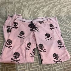 Never Worn, Run Small Pink Cotton Pajama Shorts For Overnight, Pink Long Pants For Bedtime, Pink Stretch Pajama Shorts For Lounging, Pink Cotton Bottoms For Bedtime, Pink Pajama Shorts For Lounging, Pink Cotton Bedtime Bottoms, Pink Cotton Sleepwear For Overnight, Pink Long Pants For Pajama Party, Pink Stretch Bottoms For Loungewear