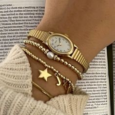 Pretty Stacks, Bracelet Stacks, Gold Girl, Wrist Jewelry, Jewelry Accessories Ideas