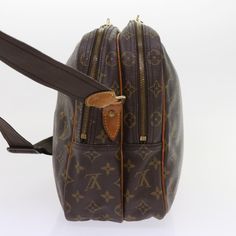 LOUIS VUITTON Monogram Reporter GM Shoulder Bag M45252 LV hk885BRAND : LOUIS VUITTON Color : Monogram Material : Monogram Canvas Size(cm) : W35cm x H25cm x D16cm(Approx) / Shoulder Drop 26 - 50cm(Approx) Size(inch) : W13.8 x H9.8 x D6.3inch(Approx) / Shoulder Drop 10.2 - 19.7inch(Approx) Style : Shoulder Bag Comes with : There is no item box and dust bag. We will send only the item you can see in the photo. Serial No. : SP1904 Made in : France Luxury Products, Dior Shoes, Chanel Handbags, Vintage Cartier, Burberry Bag, Birkin Bag, Prada Bag, Gucci Jackie Bag, Dior Saddle Bag