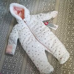 Adorable Baby Girl's Winter Snowsuit By Kensie Girl. Soft & Cozy Lining To Keep Baby Comfortable And Warm In The Cold Weather. Full Length Rose Gold Colored Front Zipper Is Convenient And Offers Easy Functionality. Same/Next Business Day Shipping Pet And Smoke Free Shipping **Thank You For Visiting My Closet!!** Cute Pink Winter Onesie, Winter Pink Onesie For Playtime, Pink Winter Onesie For Playtime, Winter Playtime Pink Onesie, Pink Fitted Onesie For Winter, Girl Soft, New Baby Girls, Snow Suit