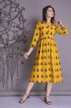 A Line Kurti, Stylish Kurtis Design, Casual Indian Fashion, Printed Kurti, Long Frocks, Women Maxi, India Fashion, Indian Designer Wear, Maxi Dress With Sleeves