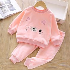 2-piece Animal Pattern Fleece-lined Pajamas Sets for Toddler Girl - PrettyKid Winter Long Sleeve Sleep Sets, Cozy Winter Sleepover Sets, Winter Sets With Long Sleeves For Sleepover, Cotton Sets For Bedtime In Winter, Cotton Winter Bedtime Sets, Winter Cotton Bedtime Sets, Playful Winter Loungewear Sets, Cotton Bedtime Sets For Winter, Cute Long Sleeve Sets For Winter