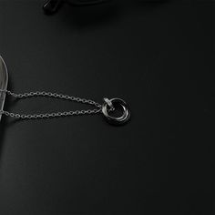 Type: accessoires
Materiaal: titanium staal
Kettinglengte: 63 cm (24.8 inch )
Extensieketen: 6cm (2.4 inch ) Round Gunmetal Stainless Steel Jewelry, Formal Gunmetal Stainless Steel Jewelry, Black Circular Metal Jewelry, Minimalist Gift Necklaces With Metal Ring, Modern Black Alloy Jewelry, Minimalist Gunmetal Sterling Silver Jewelry, Elegant Stainless Steel Jewelry In Gunmetal, Elegant Gunmetal Jewelry In Stainless Steel, Silver Necklace With Metal Ring As Gift