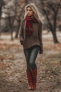 Winter Riding Boots Outfit, Cozy Christmas Outfits For Women, Winter Outfits For Photoshoot, Christmas Market Outfit Winter, Christmas Casual Outfits Women, Winter Boho Outfits Cold, Winter Outfits Western, 2024 Autumn Outfits, Winter Fashion 2024