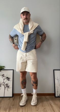 Old Money Shorts Outfit, Chuck 70 Outfit Men, Men Shorts Outfit, Mens Fashion Shorts, Converse Outfit Men, Converse Chuck70, Summer Shorts Men, Office Old Money, Vintage Men's Fashion