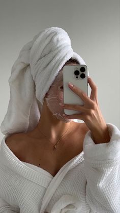 clean girl aesthetic | selfcare Miss Independent Aesthetic, Daglig Motivation, Wellness Aesthetic, Vision Board Photos, Vision Board Inspiration, Healthier Lifestyle, Lifestyle Inspiration