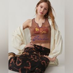 Nwt Urban Outfitters Uo Paradise Beach Notch Neck Tank Top Size L Casual Beach Season Crop Top For Vacation, Brown Casual Crop Top For Beach, Casual Brown Crop Top For Beach, Summer Beach Crop Top With Graphic Print, Graphic Print Crop Top For Beach In Summer, Casual Tropical Print Crop Top For Summer, Casual Printed Crop Top For Beach, Casual Printed Crop Top For Beach Season, Brown Summer Crop Top For Vacation