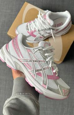 Pink Gel Asics, Pink Asics Shoes, Silver Pink Outfit, Pink Asics Outfit, Asics Aesthetic, Asics 1130, Asics Outfit, Gel Asics, Asics Gel 1130