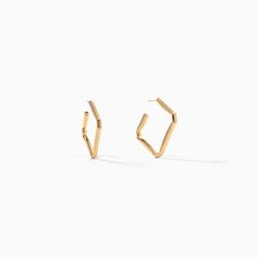 Slip these sleek folded square hoop earrings on, and add flair to your work, casual, or night wardrobe. Created with a deconstructed geometric shape and a subversive-basic design concept, these bright polished hoops exude modern minimalism.







 
Details
















Size:43x42mm
Material:18k Gold Plated On Brass Modern Small Hoop Earrings, Modern Hoop Huggie Earrings, Modern Geometric Single Hoop Earring, Modern Square Yellow Gold Hoop Earrings, Modern Geometric Gold Hoop Earrings, Modern Gold Geometric Hoop Earrings, Elegant Geometric Hoop Earrings For Everyday, Square Hoop Earrings, Basic Design