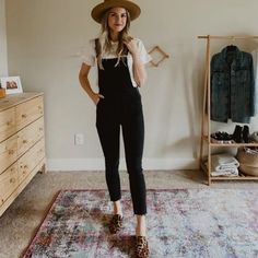 Nwt Madewell Denim Skinny Overalls Jumpsuit In Lunar Wash Size Xxs Color: Washed Black Favorite, Perfect, Best Everour Signature Denim One-Piece Gets All Kinds Of Compliments. Stretchy And Streamlined, These Side-Zip Overalls Are Sexy Made Simple. True To Size. 12 3/4 Inch Waist, 27 1/4 Inch Inseam Premium 98% Cotton/2% Elastane Orta Denim. Casual Black Straight Leg Overalls, High Rise Fitted Overalls For Fall, Fitted High Rise Overalls For Fall, Fitted High Rise Fall Overalls, Fall High-rise Fitted Overalls, Fitted High-rise Overalls For Fall, Chic Fitted Straight Leg Overalls, Black High Rise Fitted Denim Jumpsuit, Fitted Black Denim Jumpsuit With Pockets