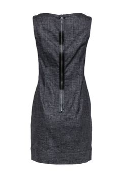 Be the boss in this classic wool blend sheath dress from Theory! Perfect for your next business meeting, this is a speckled and spectacular dress to wear with all your professional staples like fitted blazers, loafers, statement necklaces and your favorite flicked eyeliner look. Size 8 77% Wool, 22% Polyester, 15% Elastane Sheath silhouette Scoop neckline Speckled material Zippered back Waist 30" Bust 34" Total length 34.5" Elegant Mini Dress With Side Zipper For Work, Chic Fitted Tweed Dress For Work, Workwear Sheath Mini Dress, Fitted Mini Dress With Side Zipper For Work, Chic Sheath Tweed Dress For Work, Fitted Tweed Dress For Business, Business Tweed Dress, Fitted Tweed Dress For Work, Flicked Eyeliner