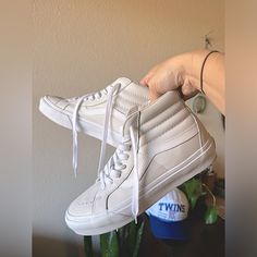 Very Good Condition, May Worn 1-2 Times Bought Brand New From Feature.Com, Beige Color With White Sk8 Hi Vans, Sk8 Hi, Shoes Leather, Womens Vans, Vans Shoes, Beige Color, Cream White, Leather Shoes, Women Shoes