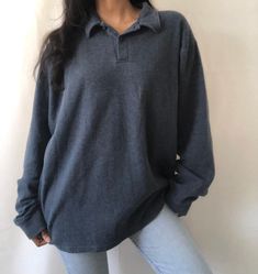 L.L.Bean dark blue polo collar neck sweater / sweatshirt. Long sleeve boyfriend knit.  Color: Dark Blue (Grayish)  Material: 100% Cotton   Condition: 9/10 , No apparent flaws , light wear Size: X Large (model is a s/m)  Brand: L.L.Bean If you have any questions please feel free to contact me! Fall Cotton Polo Sweater With Collar, Cotton Polo Sweater For Fall With Collar, Cotton Polo Sweater For Fall, Oversized Collared Polo Sweater For Fall, Oversized Cozy Collared Top, Long Sleeve Polo Sweater For Loungewear, Cozy Oversized Collared Top, Oversized Collared Polo Sweater With Ribbed Cuffs, Collared Polo Sweater For Everyday Fall Wear