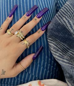 Spring Nail Set Ideas, Sultry Nails, 2000s Nail Designs, Long Purple Nails, Early 2000 Nails, Purple Nails Aesthetic, Design Long Nails, 2000s Nails Acrylic, Lipstick Nails