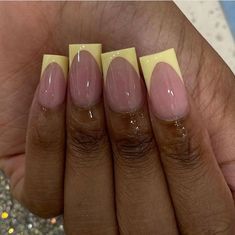 French Tip Nails Short Color, Short French Tip Acrylic Nails Color, Simply Nails Ideas, Short Acrylic Nails For Work, April Acrylic Nails, Shorts Nails Acrylic, Square Acrylic Nails Medium Length, Short Nail Sets Acrylic, Acyrilics Nails Designs