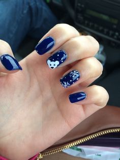 January Nail Art 2023, Winter Polar Bear Nails, Polar Bear Christmas Nails, Christmas Nails Polar Bear, Nails For January 2023, Polar Bear Nail Art, January Gel Nails Ideas, Holiday Acrylics, January Nails 2023