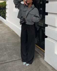 Pinstripe pants >>> Black Pinstripe Pants Outfit For Work, Pinstripe Midi Skirt, Navy Blue Pinstripe Pants Outfit Women, Styling Striped Pants, Pin Stripe Jeans Outfit, Trousers Outfit Street Style