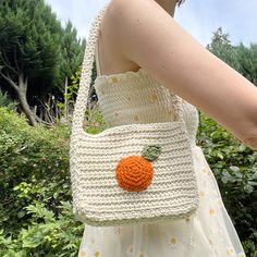 This is not a finished garment, it is a PDF file with the pattern to crochet a Tutti Frutti bag. The pattern uses US terminology. Perfect little summer project. Due to the used stitch the texture of the bag is quite firm, with no holes. Included fruit: orange (two sizes), lemon (two sizes), strawberry (two sizes), cherry. The bigger sizes of the fruit can be used as a little pocket. The size of the bag is fully customizable. Crochet level: advanced beginner (thermal stitch is used, it is explain Pattern Fruit, Fruit Bag, Crochet Fruit, Crochet Cozy, Crochet Market Bag, Coffee Sleeve, Cute Fruit, Crochet Top Pattern, Tutti Frutti