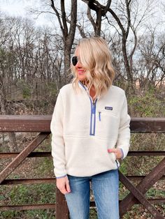 Patagonia Marsupial Pullover, Patagonia Retro Pile Fleece Outfit, Patagonia Zip Up Outfit, Grey Patagonia Pullover Outfit, Patagonia Quarter Zip Outfit, Patagonia Fleece Outfit Woman, Patagonia Jacket Outfit, Patagonia Outfit Women, Patagonia Outfit Aesthetic