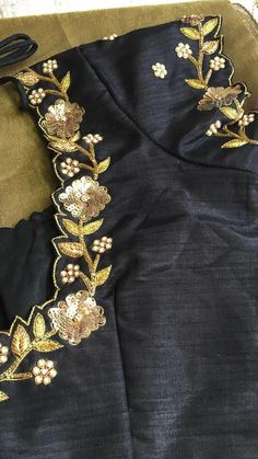 Black Handwork Blouse, Black Blouse Embroidery Designs For Saree, Black Blouse Piece With Resham Embroidery, Black Silk Saree With Resham Embroidery, Black Silk Blouse With Resham Embroidery, Magam Work Designs, Kalamkari Blouse Designs, Simple Blouses, Kalamkari Blouse