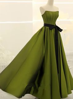 Green Floor Length Dress, Formal Dress Green, Red Black Wedding, Prom Dress Fairy, Brown Prom Dresses, Poofy Dresses, Yellow Homecoming Dresses, Wedding Day Outfit, Royal Wardrobe