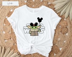 Star Wars Disney Shirts, Star Wars Shirt Ideas, Disney Balloon, Disney Balloons, Yoda Shirt, Disney 2024