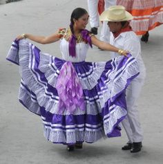 Quinceanera Ideas Themes Vintage, Quinceanera Ideas Themes Royal, Quinceanera Dresses Mexican, Champagne Quinceanera Dresses, Quinceanera Dresses Red, Mexican Folklore