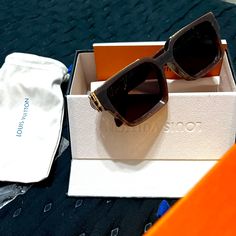 Louis Vuitton Virgil Abloh Louis Vuitton Millionaire Sunglasses Color:Brown Gold Frames Luxury Brown Sunglasses For Evening, Designer Brown Evening Sunglasses, Louis Vuitton Millionaire Sunglasses, Virgil Abloh Louis Vuitton, Virgil Abloh, Louis Vuitton Accessories, Colored Sunglasses, Brown Gold, Gold Frame