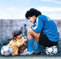 Maradona Tattoo, Football Artwork, Cristiano Ronaldo Manchester, Legends Football, Wall Of Sound, Football Players Images, Lionel Andrés Messi, Famous Pictures, Football Illustration