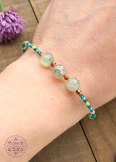 Beaded Stretchy Boho Stacker Bracelets. Prehnite with Epidote 8mm beads with sea foam Pisces Signs, Aquarius Signs, Virgo Signs, Gemini And Scorpio, Agate Meaning, Pisces And Aquarius, Leo And Sagittarius, Earthy Style, Virgo Sign