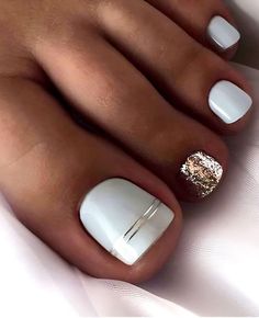 Check Out These 30 Lovely Spring Pedicure Designs Summer Gel Nails Ideas French Tip, White Nails With Gold Design Classy, Short Glam Acrylic Nails, Pedicures For Wedding, Wedding Toenails Pedicures, Cute Spring Toe Nails, Winter Pedicure Ideas Toenails, Honeymoon Nails Ideas Beach, Toe Nail Gel Ideas