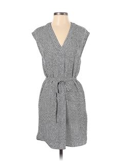 H&M Casual Dress Size: 0 White Dresses - used. No Fabric Content, Popover, V-Neck, Houndstooth, Short, Sleeveless | H&M Casual Dress - Popover: White Houndstooth Dresses - Used - Size 0 Casual White Dress, Houndstooth Dress, White Houndstooth, White Dresses, Do Good, Casual Dresses For Women, Clean Out, Thrift Store, Casual Dress