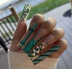 Holiday Nails Green, Short Nails Christmas, Nails New Year, Nails Xmas, New Year Nails, Custom Nails, Sweater Nails, Nails Christmas, Long Square Acrylic Nails