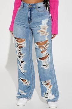 Ripped Mom Jeans Outfits Summer, Ripped Mom Jeans Outfits, Baddie Stuff, Shoes Reference, Plus Size Ripped Jeans, Ripped Baggy Jeans, Mom Jeans Outfit Summer