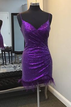 Ремни лаванды блестки корсет слоистые платье возвращения на родину Feather Homecoming Dress, Purple Homecoming, Purple Homecoming Dress, Sequin Homecoming Dress, Sequin Sleeve, Stunning Wedding Dresses, Short Homecoming Dress, فستان سهرة, Sequin Shorts